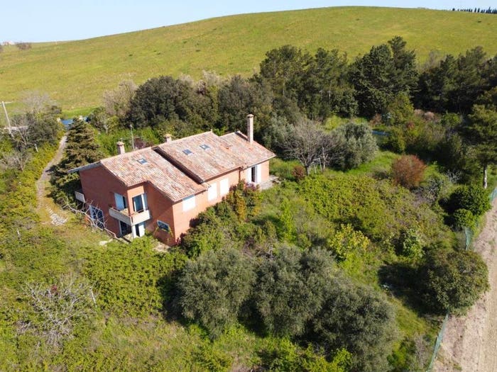 Casa in vendita in STRADA COMUNALE DI MONTESCHIANTELLO, Caminate, Fano