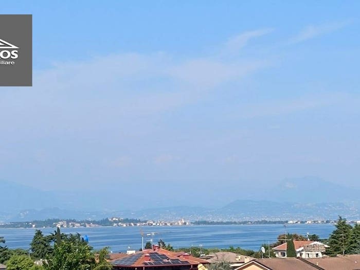 Casa con 5 locali in vendita in Viale Michelangelo, Desenzano Centro, Desenzano del Garda