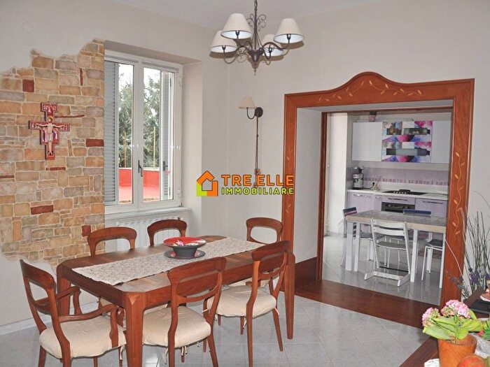 Casa con 5 locali in vendita in Via Domenico Cirillo, Centro, Marigliano