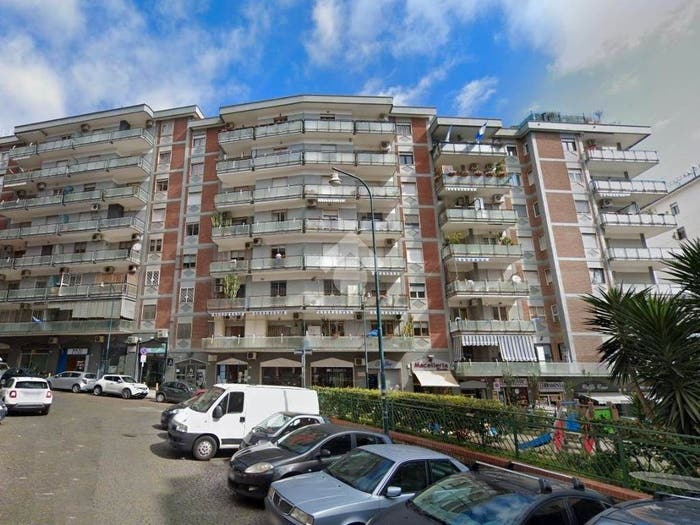 Appartamento bilocale in affitto in Piazza Enrico de Leva, Stella Materdei, Napoli
