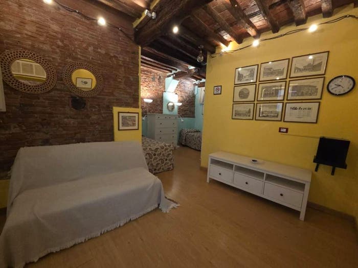 Appartamento trilocale in vendita in Piazza Anfiteatro Torre Guinigi, Lucca