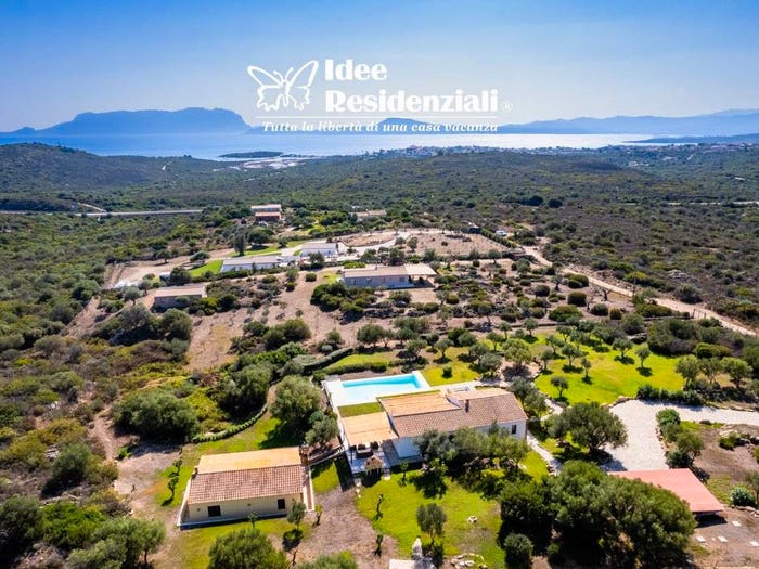 Casa con 6 locali in vendita in Golfo Aranci