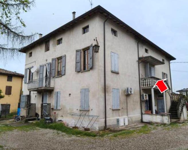 Appartamento trilocale in vendita in Localita' Caprara Via P Nenni, Caprara, Campegine