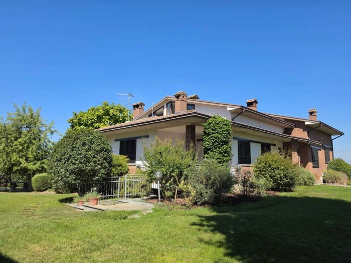 Casa con 6 locali in vendita in Via LBSalvoni, Pittolo, Piacenza