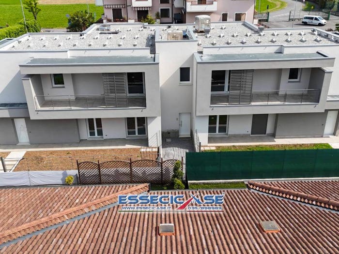 Appartamento trilocale in vendita in Via Generale Alfonso La Marmora, Cologno al Serio