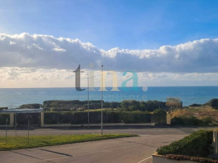 Appartamento con 6 locali in vendita in Via del Littorale, Antignano Banditella, Livorno