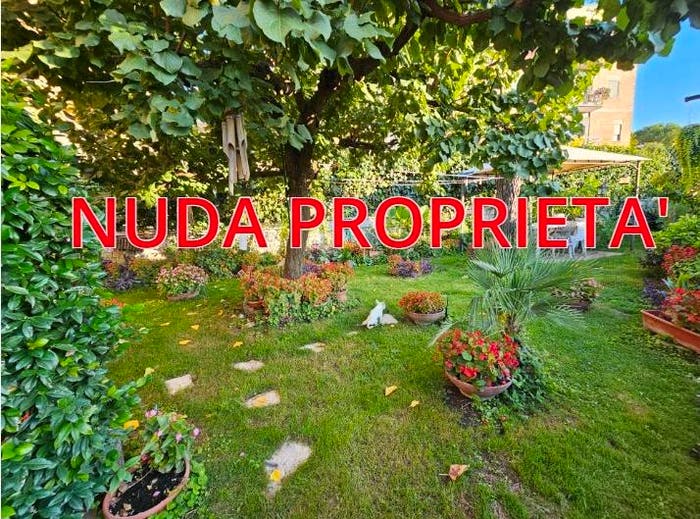 Appartamento con 5 locali in vendita in Via Rubra, Labaro, Roma