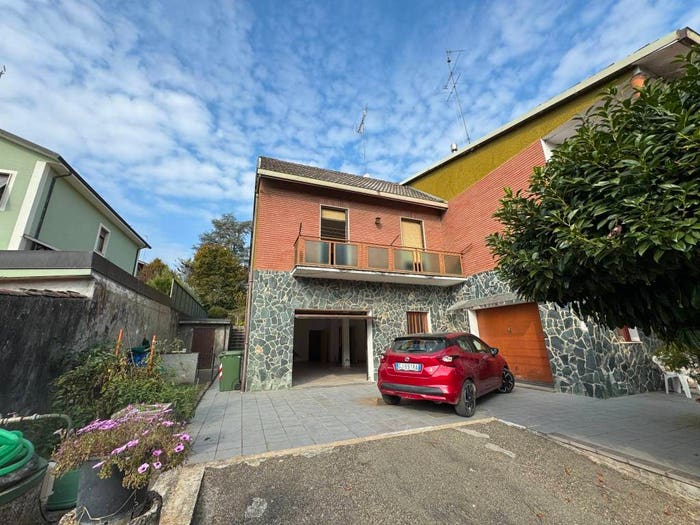 Casa quadrilocale in vendita in Via dei Mori, Valle San Bartolomeo, Alessandria