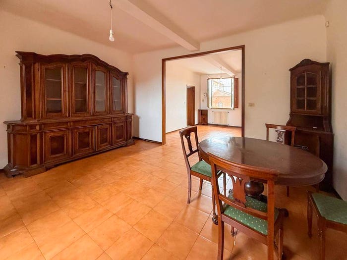 Appartamento con 6 locali in vendita in Piazzale Mons Giulio Arrigoni, Piazza Anfiteatro Torre Guinigi, Lucca