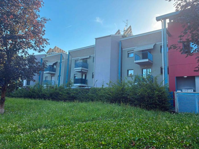Appartamento quadrilocale in vendita in Via Luigi Burgo, Maslianico