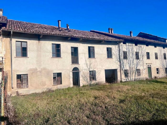Casa con 5 locali in vendita in Centro, Calamandrana