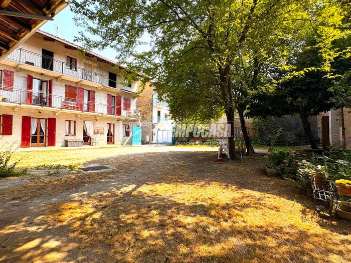 Casa con 6 locali in vendita in Via trento, Centro, Mercenasco