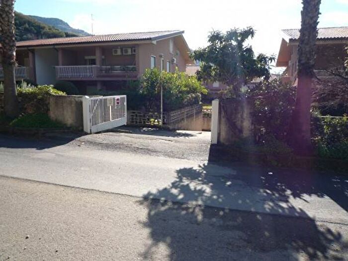 Appartamento trilocale in vendita in Viale degli Oleandri, Torremezzo Di Falconara, Falconara Albanese