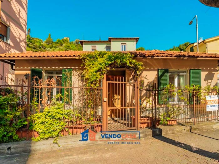 Casa bilocale in vendita in Via Piave, Centro, Albenga