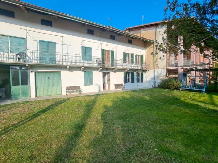 Casa quadrilocale in vendita in Via Barano, Centro, Piverone
