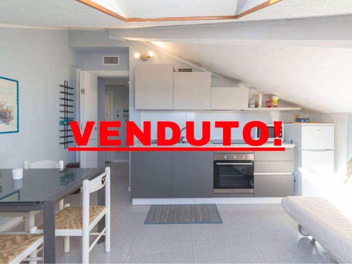 Appartamento bilocale in vendita in Castelli, Centro, Finale Ligure