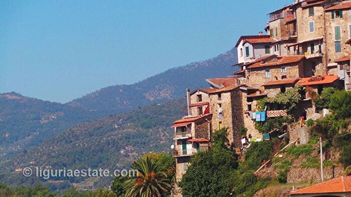 Appartamento bilocale in vendita in Apricale