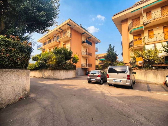Appartamento trilocale in vendita in Largo Ponte Romano, Centro, Loano