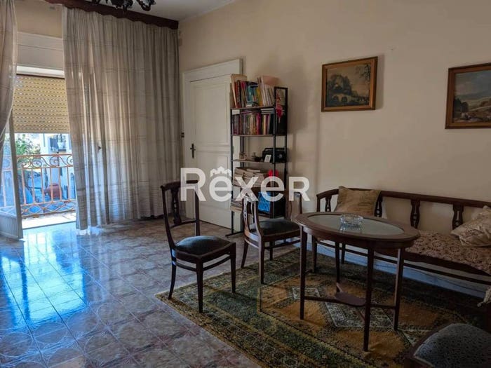 Appartamento con 5 locali in vendita in Via Ruggiero di Lauria, Centro, Carolei