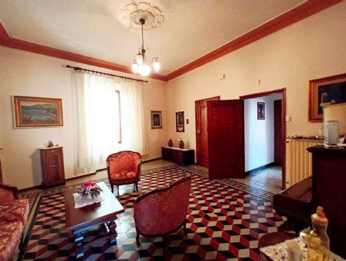 Appartamento con 6 locali in vendita in Centro, Cetona