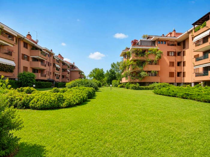 Appartamento trilocale in vendita in Via Michelangelo Buonarroti, Centro, Cernusco sul Naviglio
