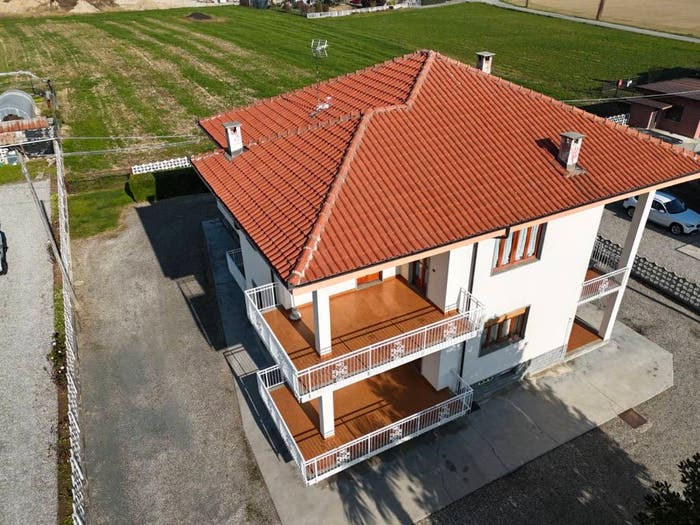 Casa con 6 locali in vendita in Via Giuseppe Verdi, Centro, Cavour
