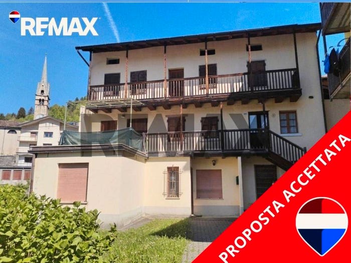 Casa con 6 locali in vendita in frazione servo, Servo, Sovramonte