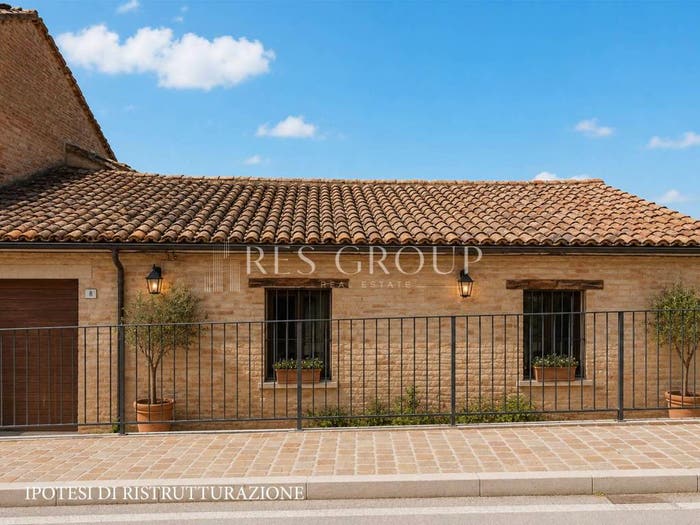Casa quadrilocale in vendita in Via Piave, Centro, Santa Maria Nuova