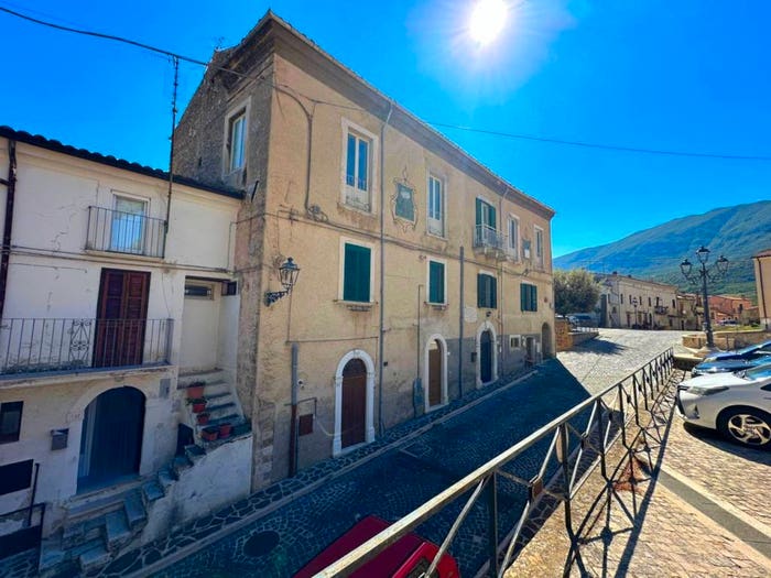 Appartamento quadrilocale in vendita in Centro, Tocco da Casauria