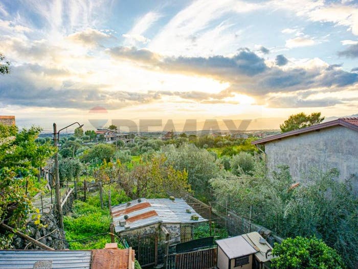 Casa con 5 locali in vendita in Via Paternò, Ragalna