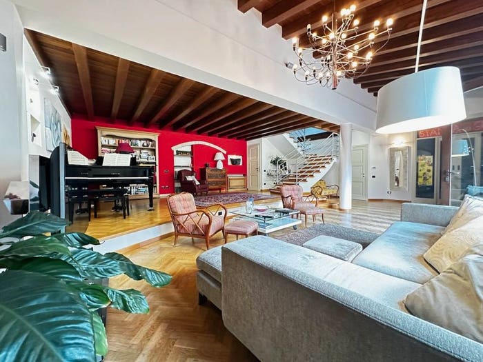 Casa con 6 locali in vendita in Via Unione, San Sperate