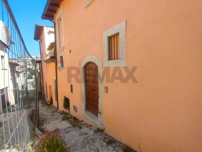 Casa bilocale in vendita in via del selciato, Poggio Picenze