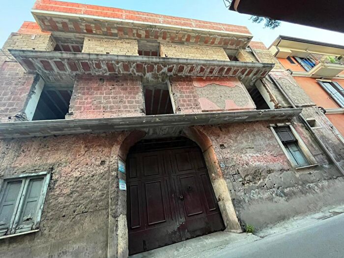 Casa con 10 locali in vendita in Via Colombo, San Prisco