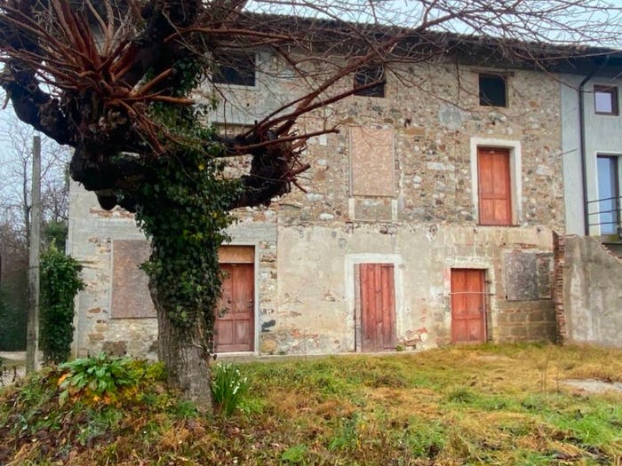 Casa con 6 locali in vendita in Via Telezae, Moruzzo