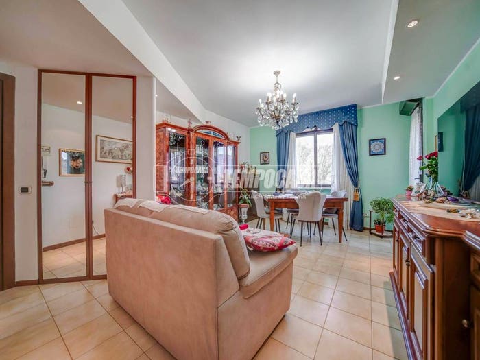 Appartamento trilocale in vendita in Via della Roggia b, Centro, Luino
