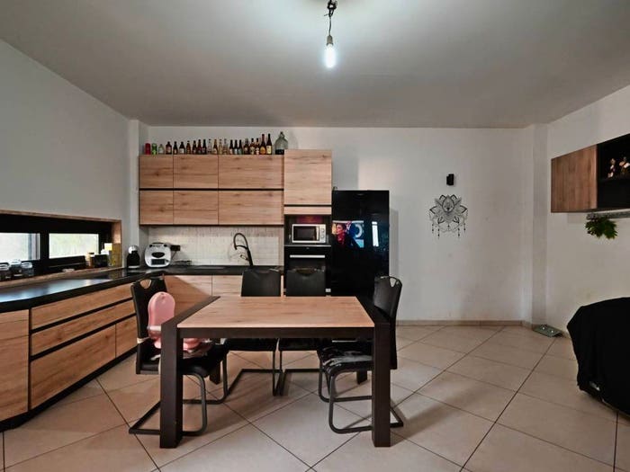Casa con 6 locali in vendita in Strada Statale dei Trulli, Putignano