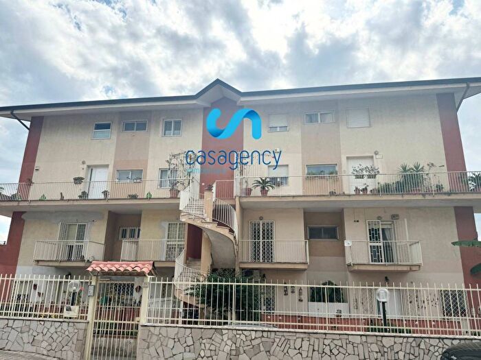 Appartamento trilocale in vendita in Via Guglielmo Marconi, Parco degli Aranci, Caserta
