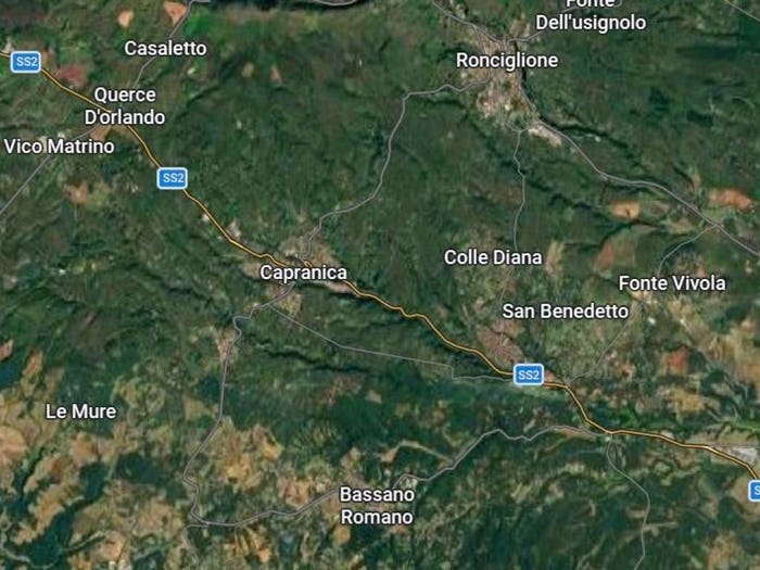 Appartamento trilocale in vendita in Vicolo Del Corallo, Centro, Capranica