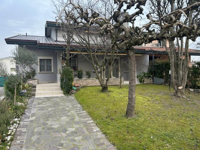 Casa con 6 locali in vendita in Via P Bottazzo, Lissaro, Mestrino