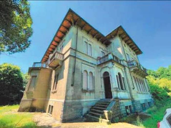 Casa con 6 locali in vendita in Via Martiri Della Libertà, Centro, Cossato