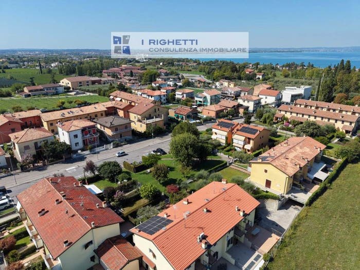Appartamento con 5 locali in vendita in Via Croce Papale, Lazise