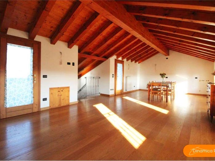 Casa con 6 locali in vendita in via schenelle, Pieve di Soligo