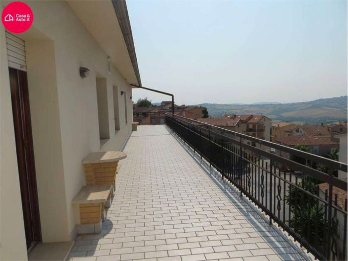 Casa con 6 locali in vendita in VIA FERMANA NORD, Centro, Montegranaro