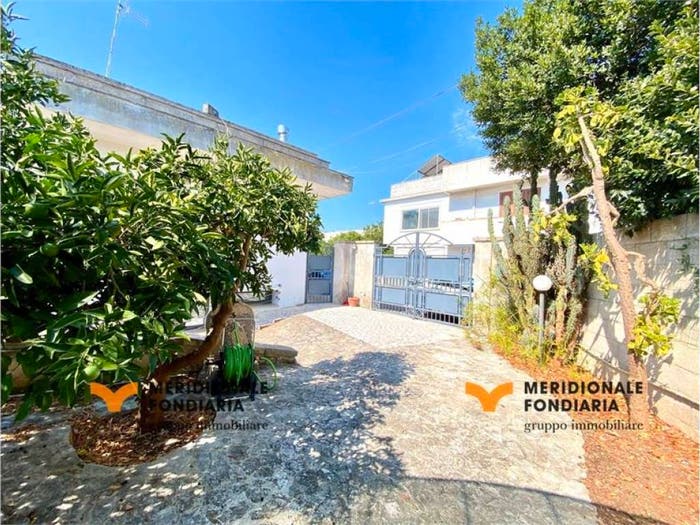 Casa con 6 locali in vendita in Via Antonio Gramsci, Centro, Soleto