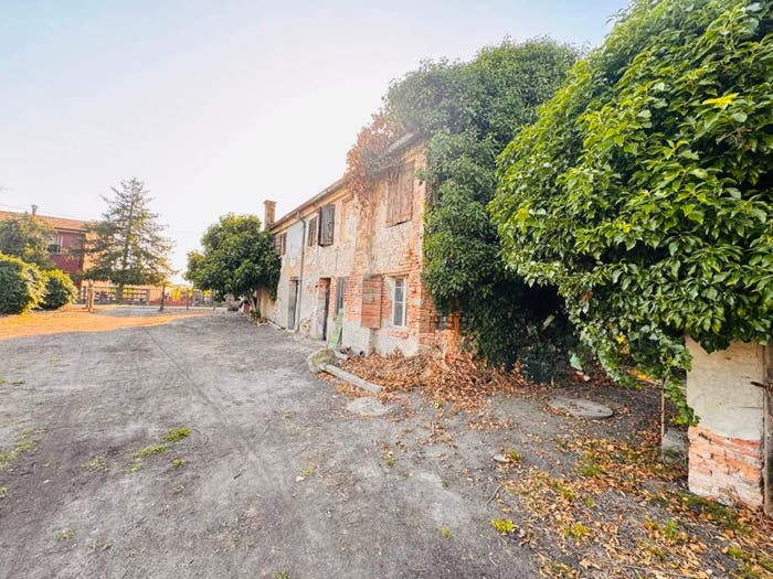Casa con 5 locali in vendita in Via Roma, Centro, Castagnaro
