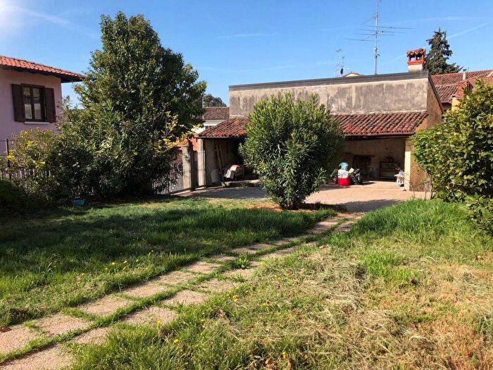 Casa con 5 locali in vendita in Via Guglielmo Marconi, Centro, Cellatica