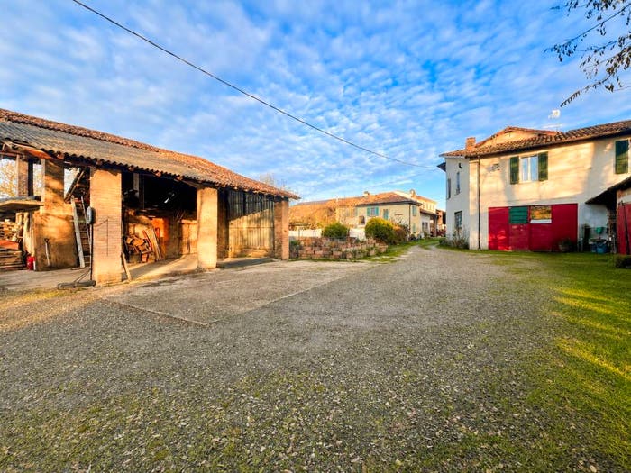 Casa quadrilocale in vendita in Cascina Vallazza, Broni