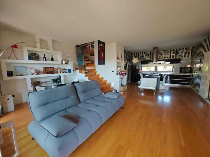Appartamento quadrilocale in vendita in Via Mafalda di Savoia, Viale Bovio Piazza Duca degli Abruzzi, Pescara