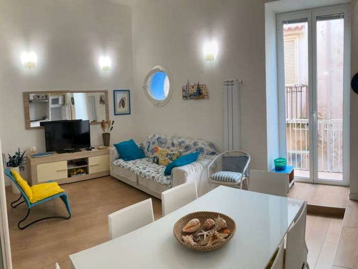 Appartamento trilocale in vendita in Via Annunziata, Gaeta