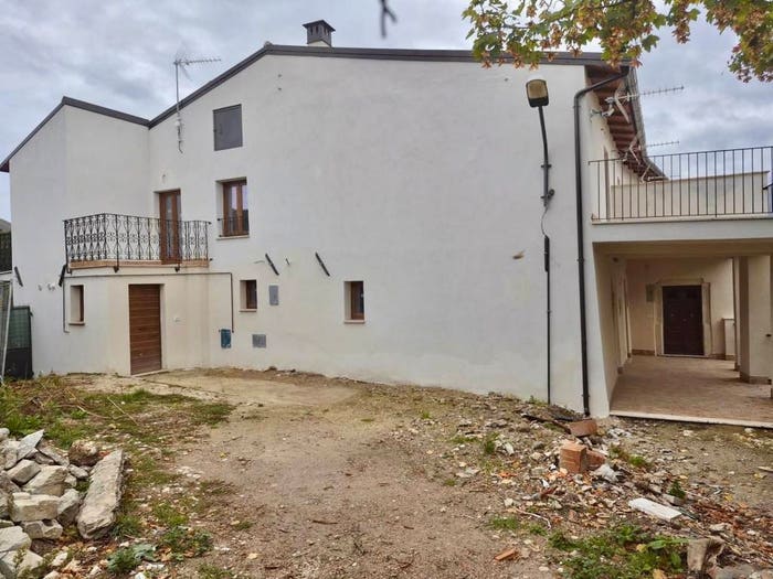 Appartamento bilocale in vendita in Via Salere, Collebrincioni Assergi, L'Aquila